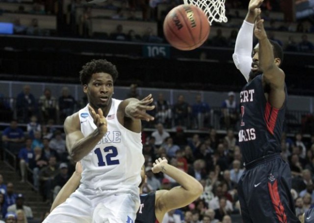 Justise-Winslow-Duke-Pass